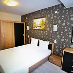 Apart Hotel Central *