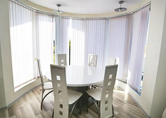 Lägenhetshotell Apart Hotel Central Momchilgrad