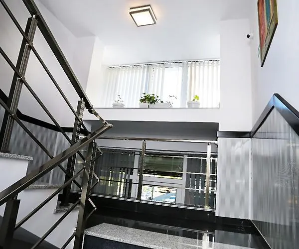 Apart Hotel Central *